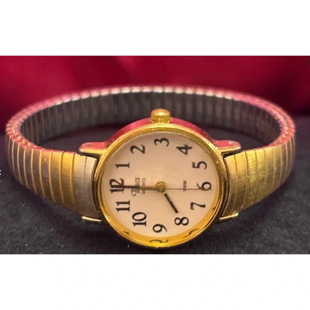 Vintage Timex Ladies Watch Bundle 3pc Lot Gold Silver Tone Untested As-Is